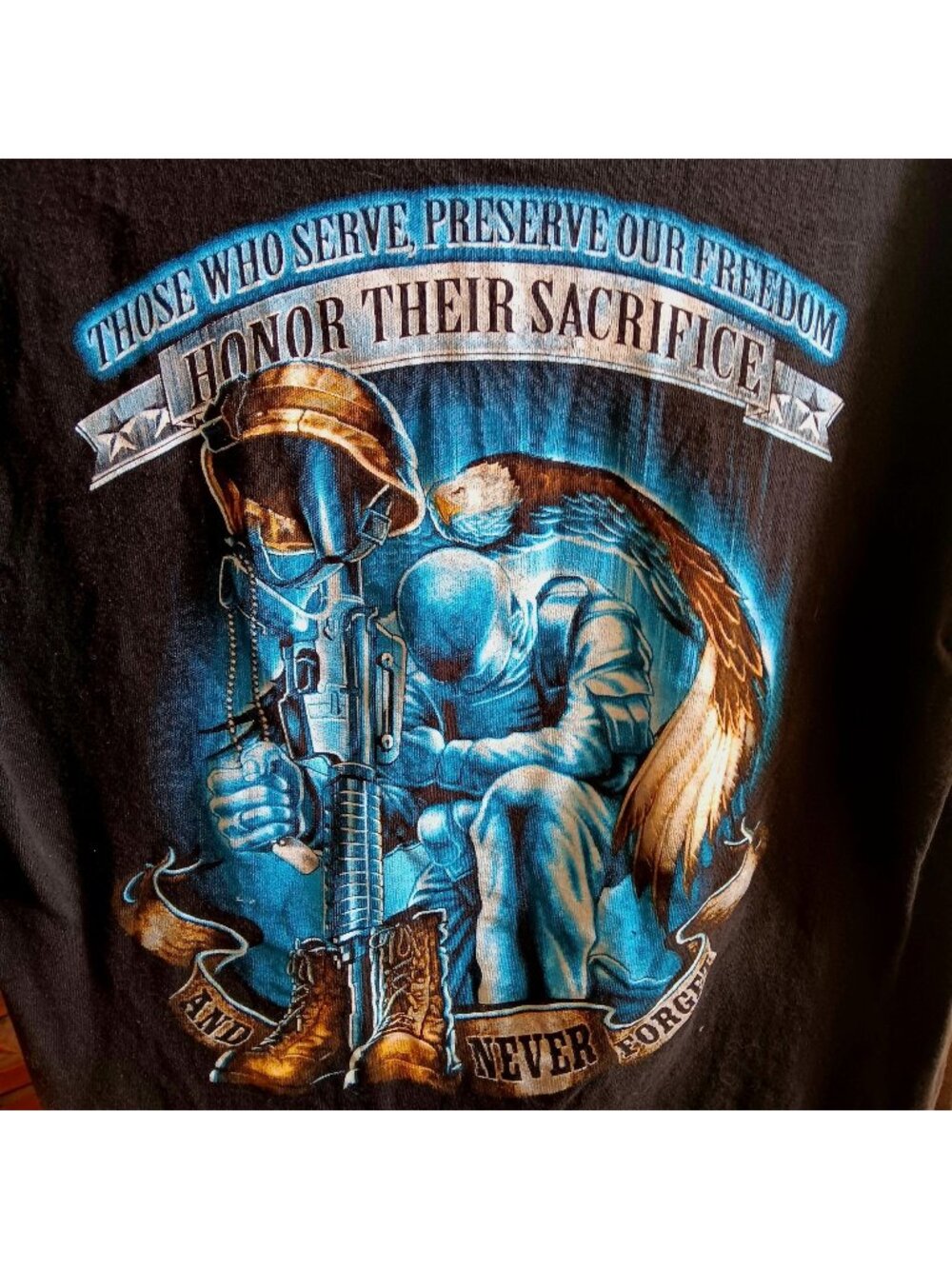 Medium Vintage Y2K T-shirt Honor Sacrifice Delta Pro Weight Military Tribute